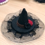 送料込み 黒ゴスロリ系レース薔薇が可愛い魔法使いハットパッチンどめ