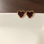 ■ボルドーのハートピアス