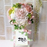 淡いカラーのミニ花輪