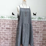 **綿麻ダンガリーのエプロンワンピース*黒系*受注製作***