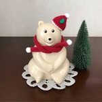 しろくま貯金箱   クリスマスバージョン(ニット帽✖︎マフラー)  ワンポイント＝雪だるま、ツリー、手袋、クッキーマン