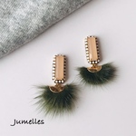 rectangle with fur / cinnamon & moss green