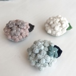 リネン×コットン まんまるブローチ.*･ﾟ☆紫陽花  ミスティブルー