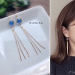 ✴︎NEW!✴︎キラキラブルーのゴールドタッセルが揺らめくピアス