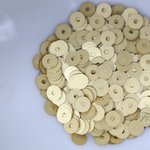 スパンコール 約960枚(約4g) 丸 4mm マット 金色 ゴールド (SCC04MGLJJ00)