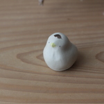 【霜月・新作】シロマル どろん（たぬき /茶色の木の葉）国産ヒノキの木箱入り