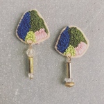 blue×gold刺繍ピアス
