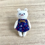 くまのブローチ