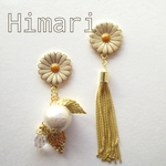 マーガレットのタッセルピアス