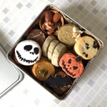 ハロウィンのクッキー缶