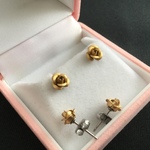 勝利の金の薔薇　ピアス