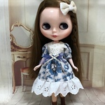 SALEワンピース   花柄 ブルー系  ( ブライス、リカちゃん)