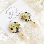 六角形＊ビオラと揺れる雫のピアス･イヤリング 〈purple〉