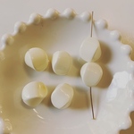 再販無し◆ デッドストック 15mm ビーズ アイボリー