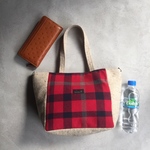 【Sale‼ 11/4まで】たっぷりマチのおでかけトート・持ち手長め(red patch x beige tweed)