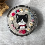 刺繍リネンピルケース ハチワレ猫ククくん
