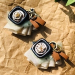 送料無料　アンティークボタンとリボンのピアス　イヤリング