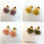 ビジューべっ甲ファーピアスグリーン¨̮♡受注生産