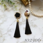 アシンメトリー＊タッセル＊ボタンピアス