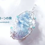 エンジェルフェザー・イン・フローライトペンダント（ワイヤージュエリー☆ワイヤーアクセサリー☆ワイヤーラッピング天然石ネックレス）