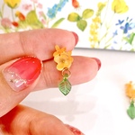グラデーション金木犀　ピアス&イヤリング　【☆送料無料☆】