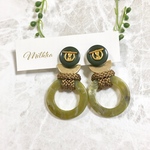 ボタンとロープタッセルフープピアス(カーキ)