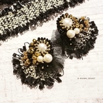 【再販】ブラックツイード刺繍イヤリング(ピアス)