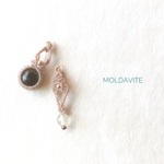 モルダバイト macramé ノンホールピアス／ピアス