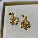 ゴールド透かしフープピアス