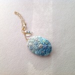 リネンと刺繍のブルーフラワーのバックチャーム＆ブローチ