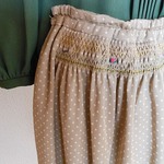 水玉ニット生地のキュロット（スモッキング刺繍入り）
