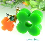 saly☆【再販】かわいいお花のイヤホンジャック