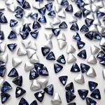 j22★6ｍｍ三角型ガラスストーン★モンタナ色★10粒★デコ★ネイルパーツ★ネイルアート★レジン封入