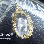 クォーツ・イン・クォーツペンダント（ワイヤージュエリー☆ワイヤーアクセサリー☆ワイヤーラッピング天然石ネックレス）