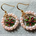 クリスマスローズとパールのフープピアス(金具変更OK)