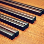 「漆箸」お父さんにおじいちゃんに。男の人の箸 毎日使うシンプルなお箸　記念日誕生日お祝いに