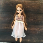 リカちゃん　服　プリーツ ワンピース　花柄ホワイト