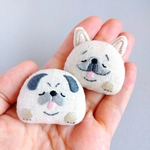 ぽっちゃりワンちゃんのふっくら刺繍ブローチ(パグさん＆フレンチブルさん)