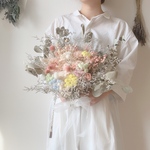お値下げしました☆センニチコウとかすみ草のブーケとブートニア、ヘッドパーツの3点セット