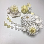 成人式の髪飾り（白とクリーム）