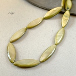 クラシックグリーンカラーシェル　縦長マーキス３０×１０×４mm