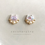 小さなネコのピアス(white＋hologram)