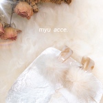 ファーピアス“White”