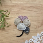 大人可愛い　ビーズ刺繍ブローチ　＊パンジー＊　ピンク