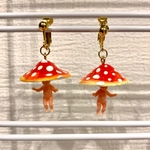 再販🍄きのこびとイヤリング👶レッド