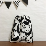 【給食袋】パンダがいっぱい！モノトーンの巾着