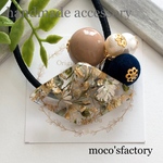お花レジン　ボタニカル　アンティークのヘアアクセサリー 