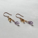 シトリンとアメジストのひらひらピアス