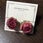 [送料無料] 薔薇ドライフラワーレジンイヤリング