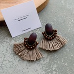 ダークブラウンウッドタッセルピアス